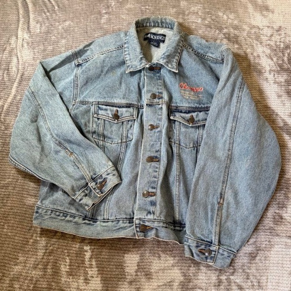 Vintage LA Loving Champps Denim Trucker Jacket Light Wash Cotton Mens L